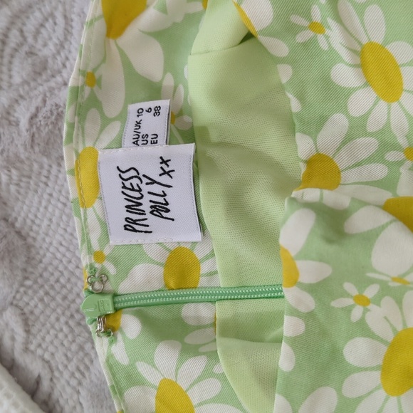 Mini Skirt - Picture 3 of 3